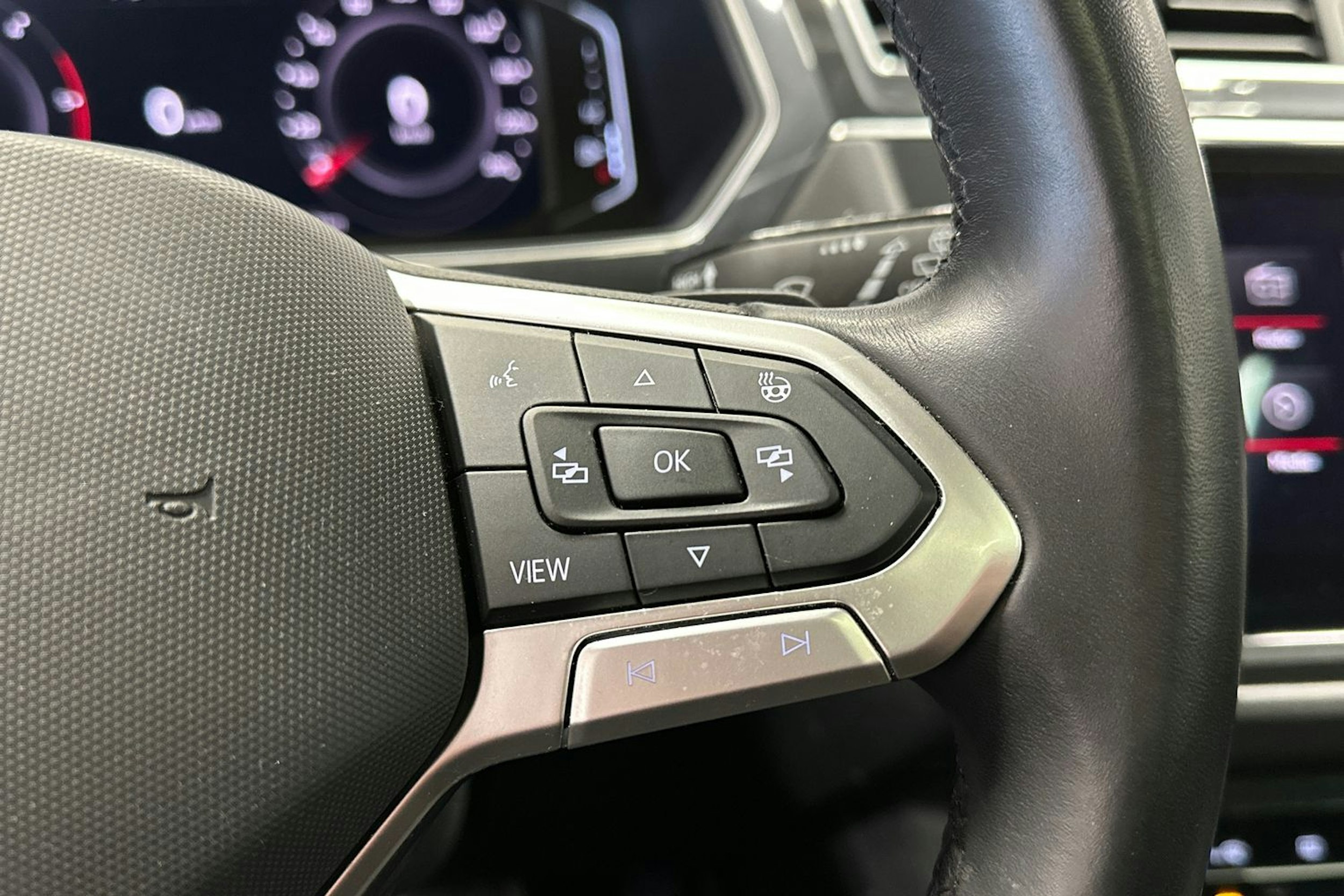 musta Volkswagen Tiguan 2021 kuva 31.