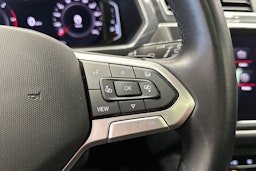 musta Volkswagen Tiguan 2021 kuva 31.