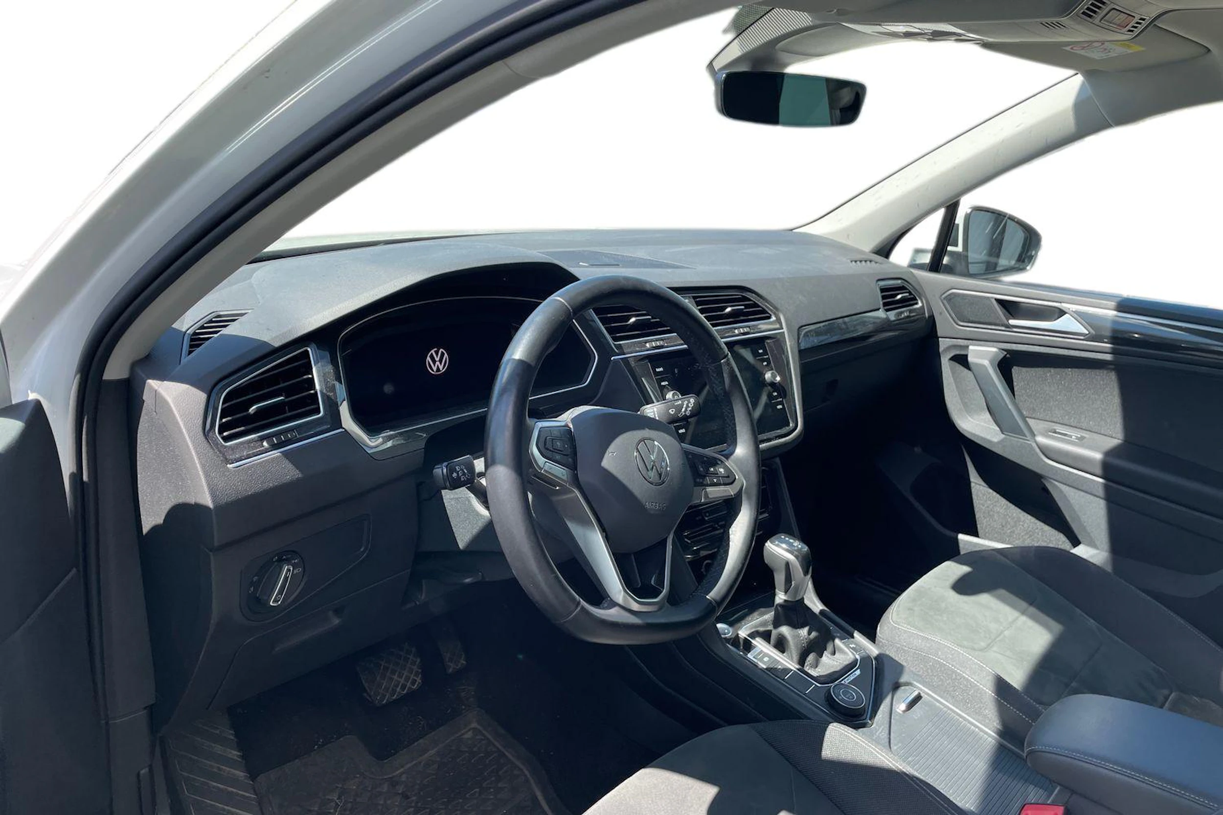 valkoinen Volkswagen Tiguan 2021 kuva 3.