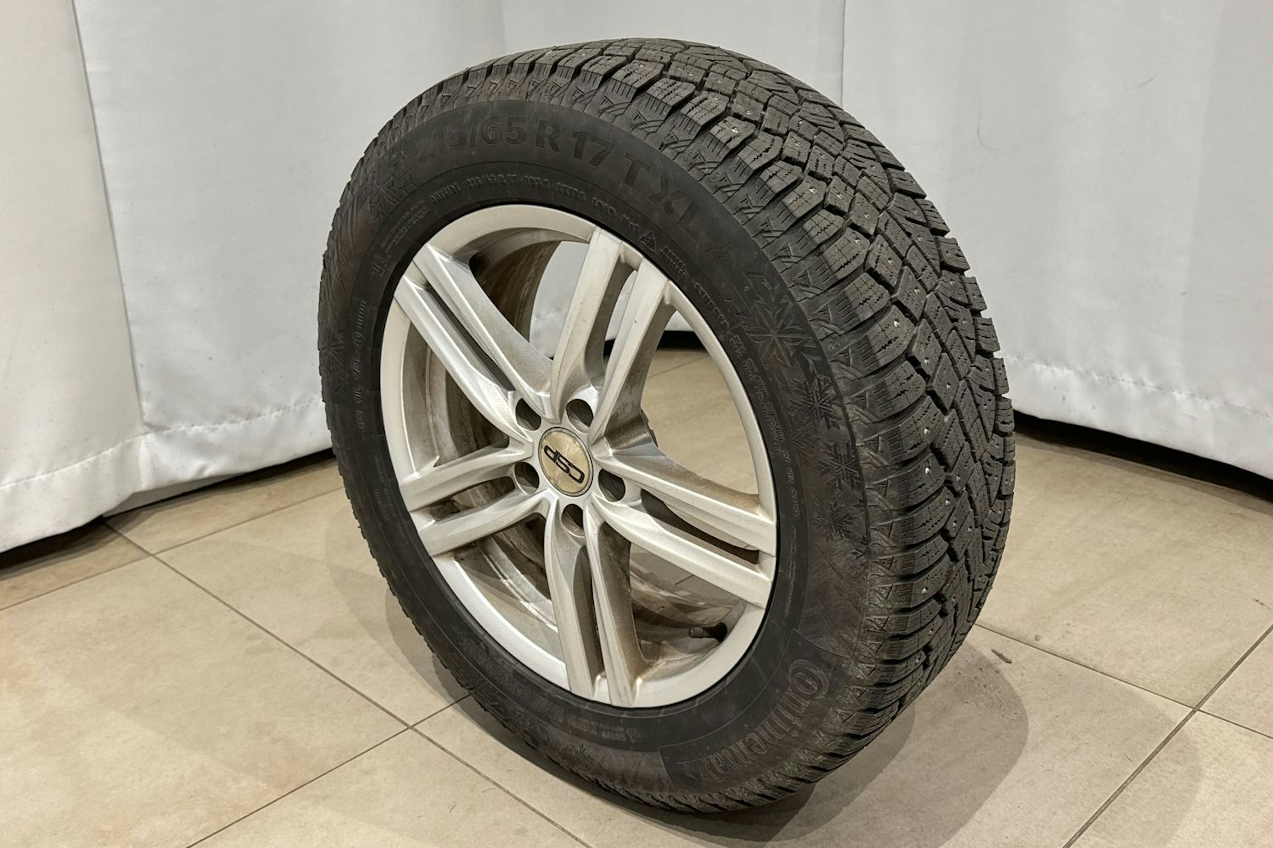 sininen Volkswagen Tiguan 2021 kuva 13.