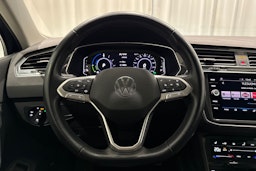 sininen Volkswagen Tiguan 2021 kuva 16.