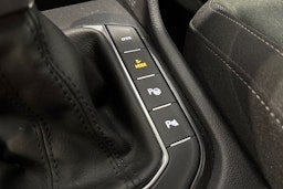 sininen Volkswagen Tiguan 2021 kuva 18.