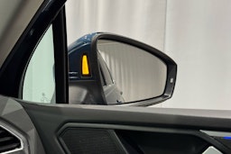 sininen Volkswagen Tiguan 2021 kuva 24.