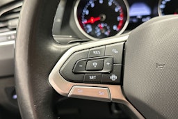 valkoinen Volkswagen Tiguan 2021 kuva 14.