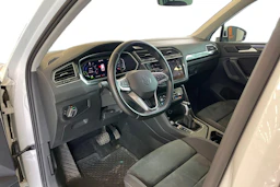 valkoinen Volkswagen Tiguan 2021 kuva 8.