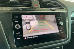 valkoinen Volkswagen Tiguan 2021 kuva 17.