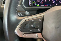 valkoinen Volkswagen Tiguan 2021 kuva 20.