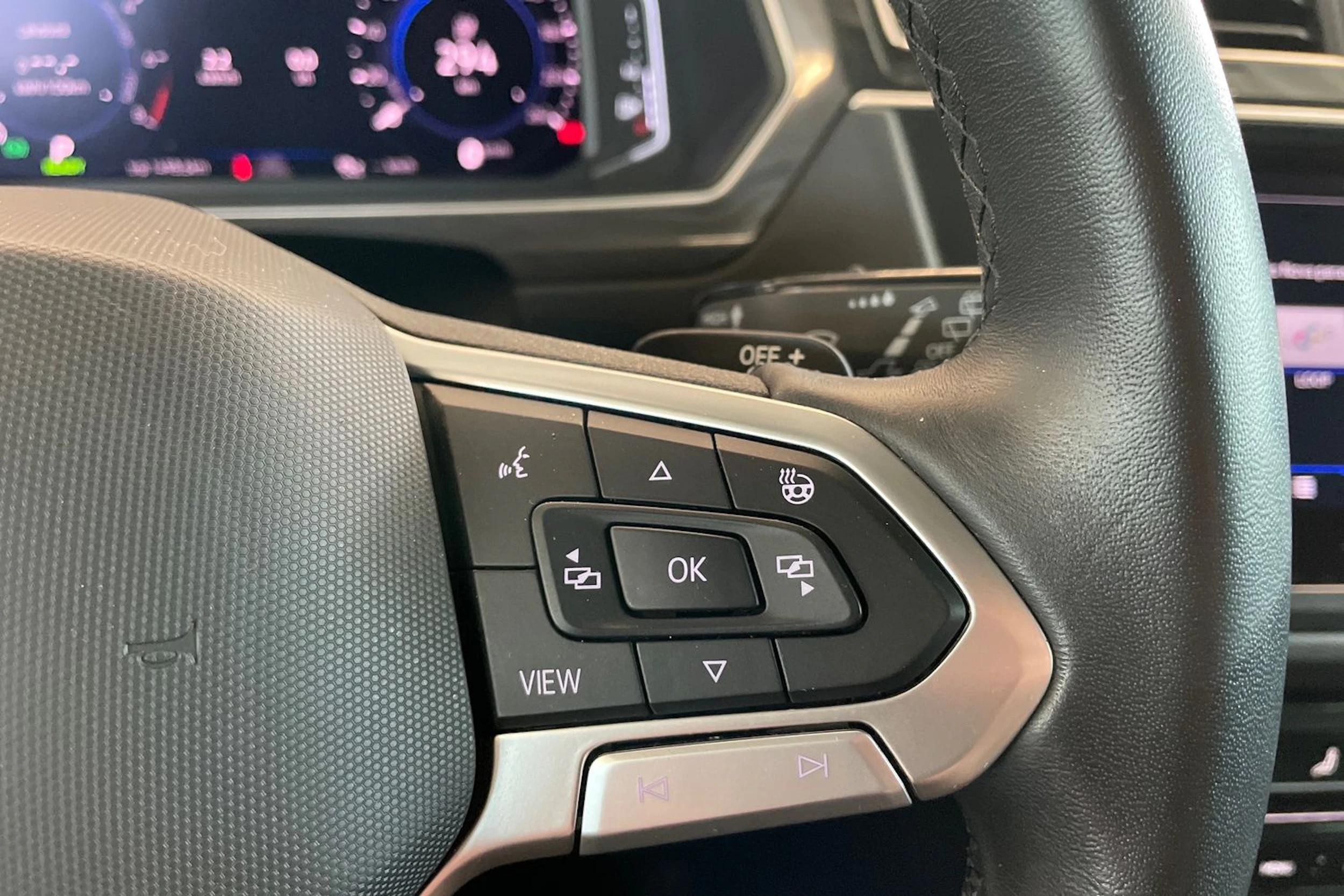 valkoinen Volkswagen Tiguan 2021 kuva 21.