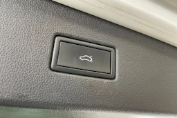 valkoinen Volkswagen Tiguan 2021 kuva 27.