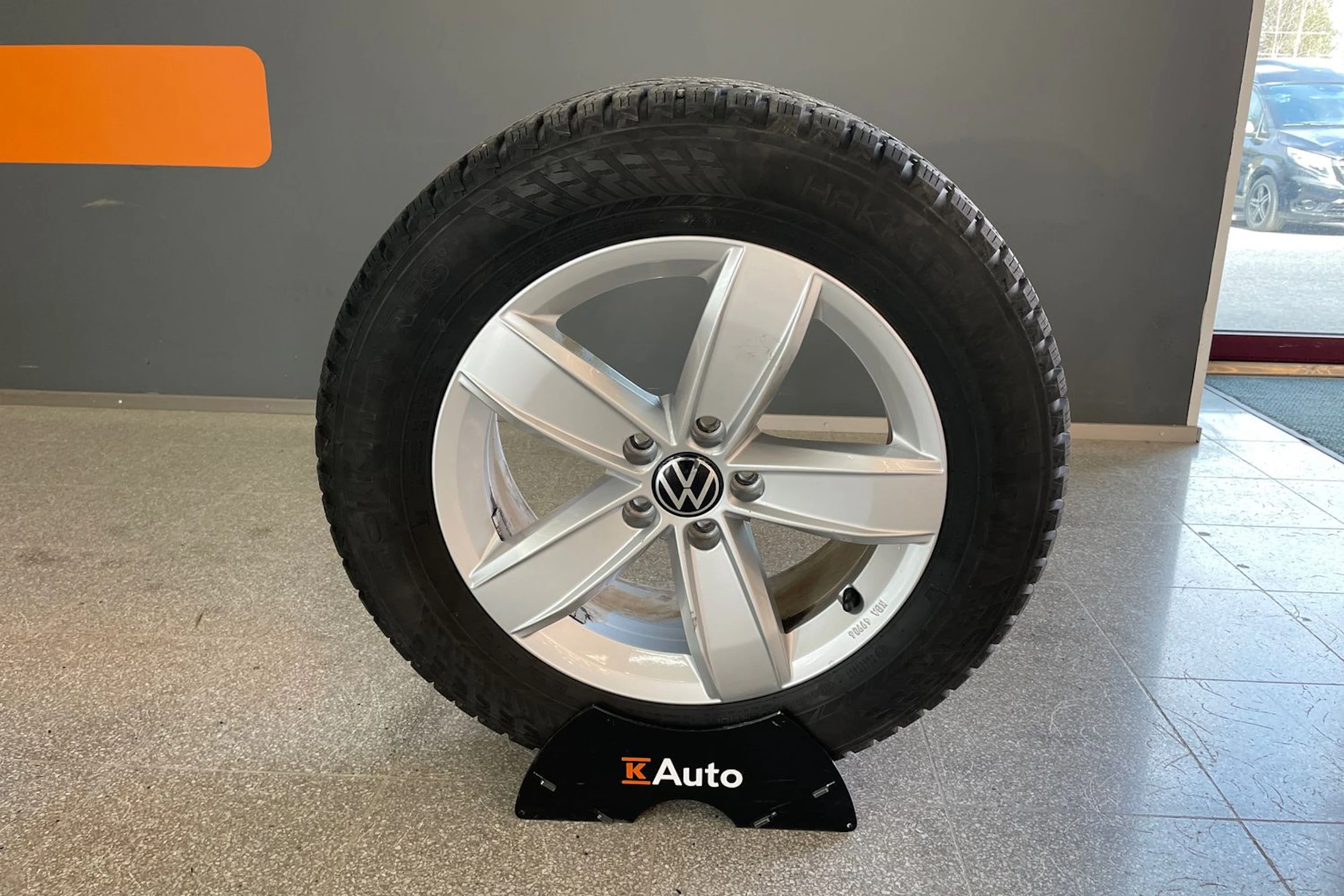 valkoinen Volkswagen Tiguan 2021 kuva 28.