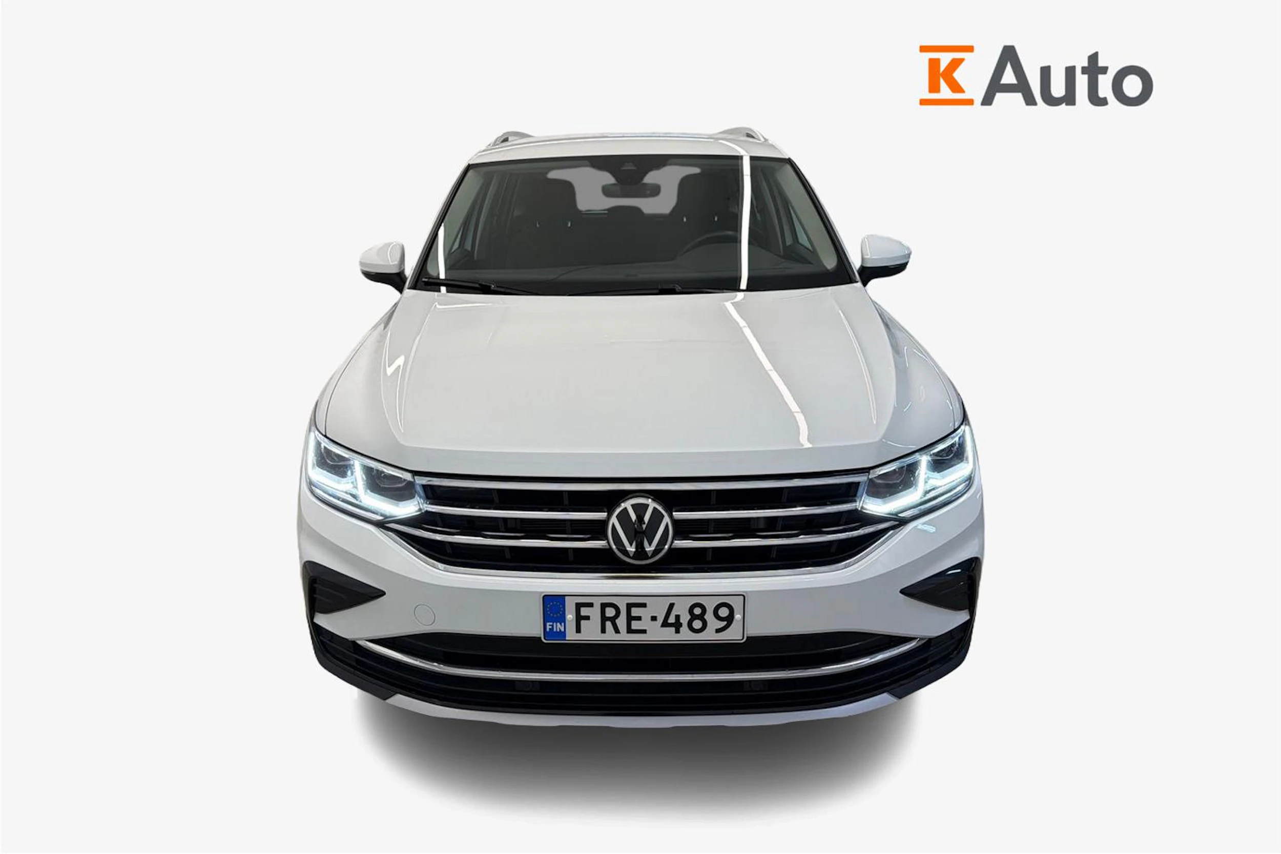 valkoinen Volkswagen Tiguan 2021 kuva 4.