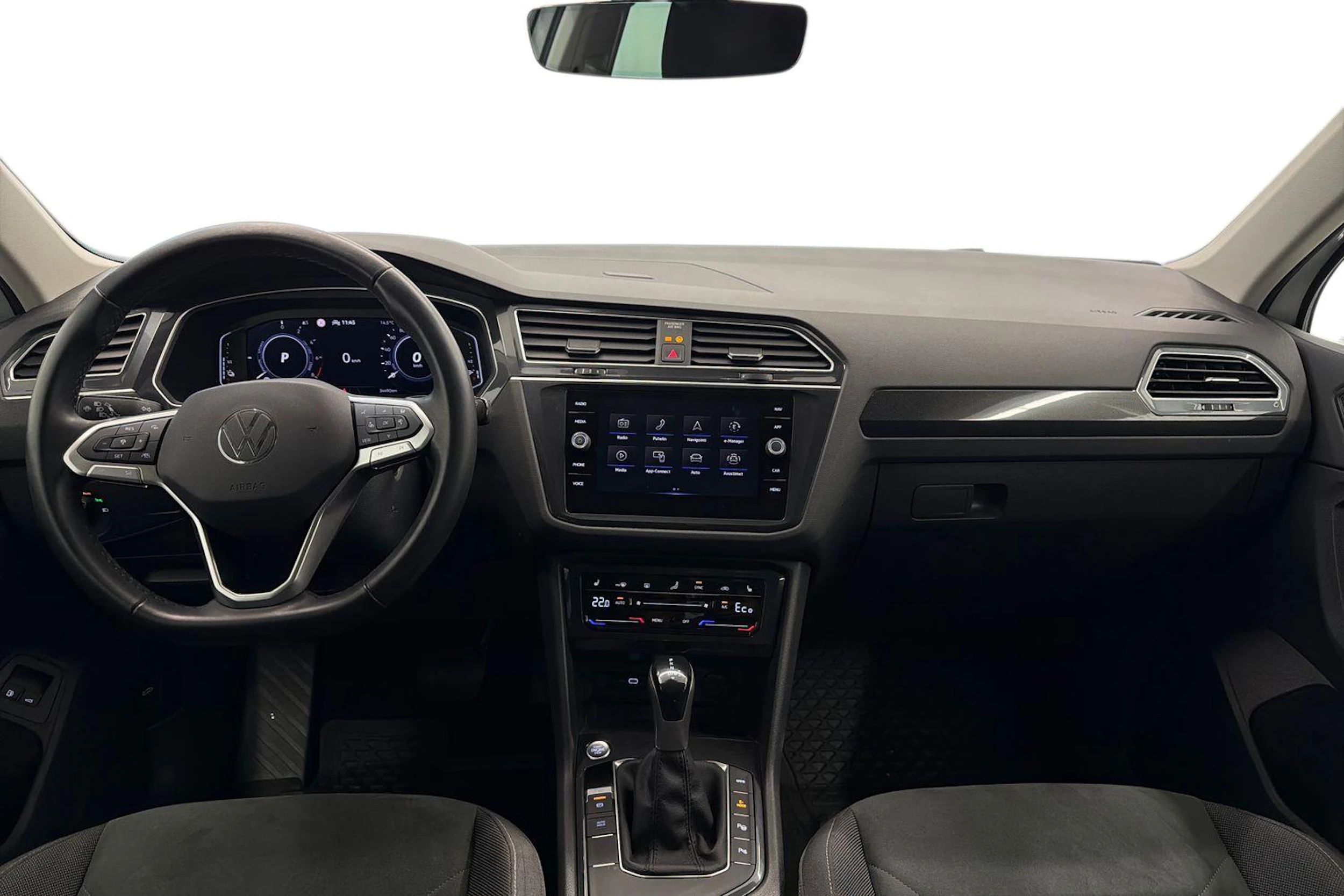 valkoinen Volkswagen Tiguan 2021 kuva 7.