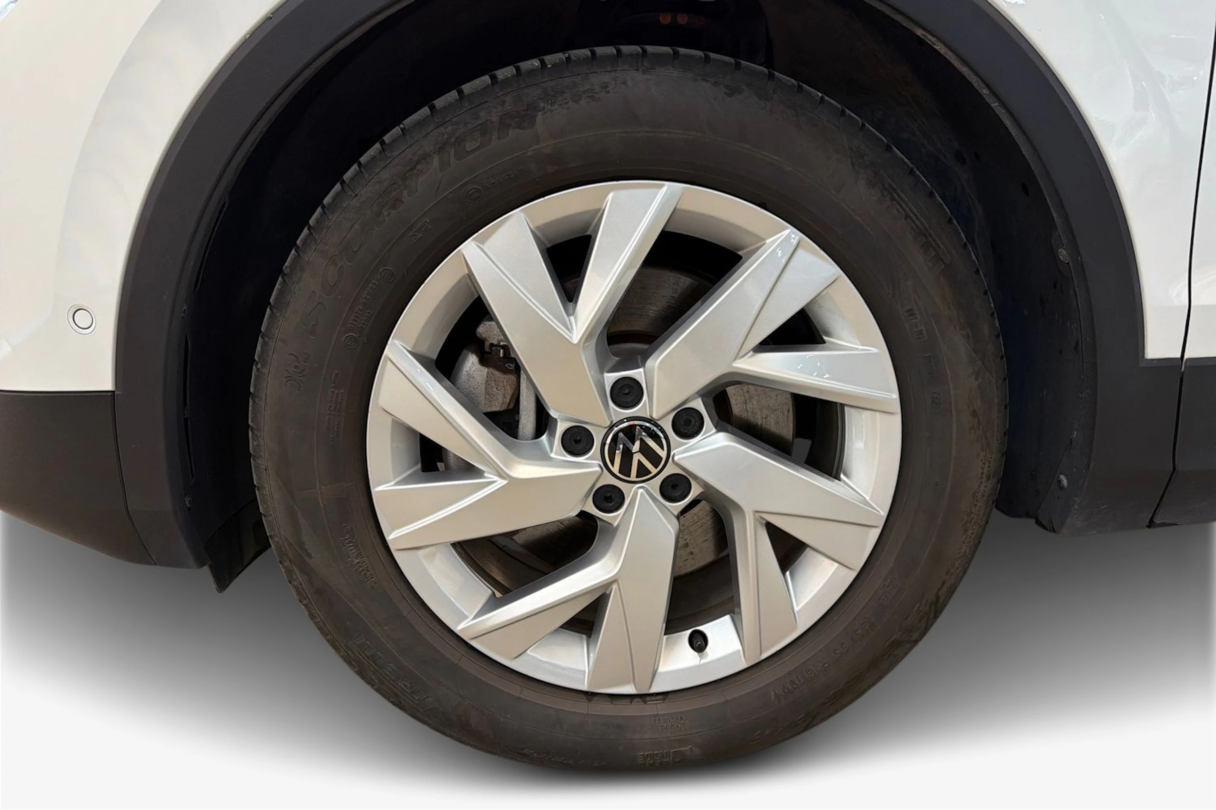 valkoinen Volkswagen Tiguan 2021 kuva 9.