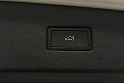 valkoinen Volkswagen Tiguan 2021 kuva 14.