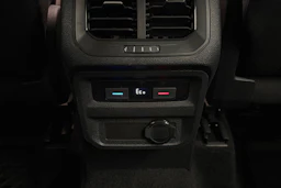 valkoinen Volkswagen Tiguan 2021 kuva 16.