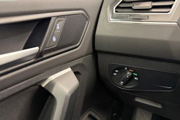 valkoinen Volkswagen Tiguan 2021 kuva 18.