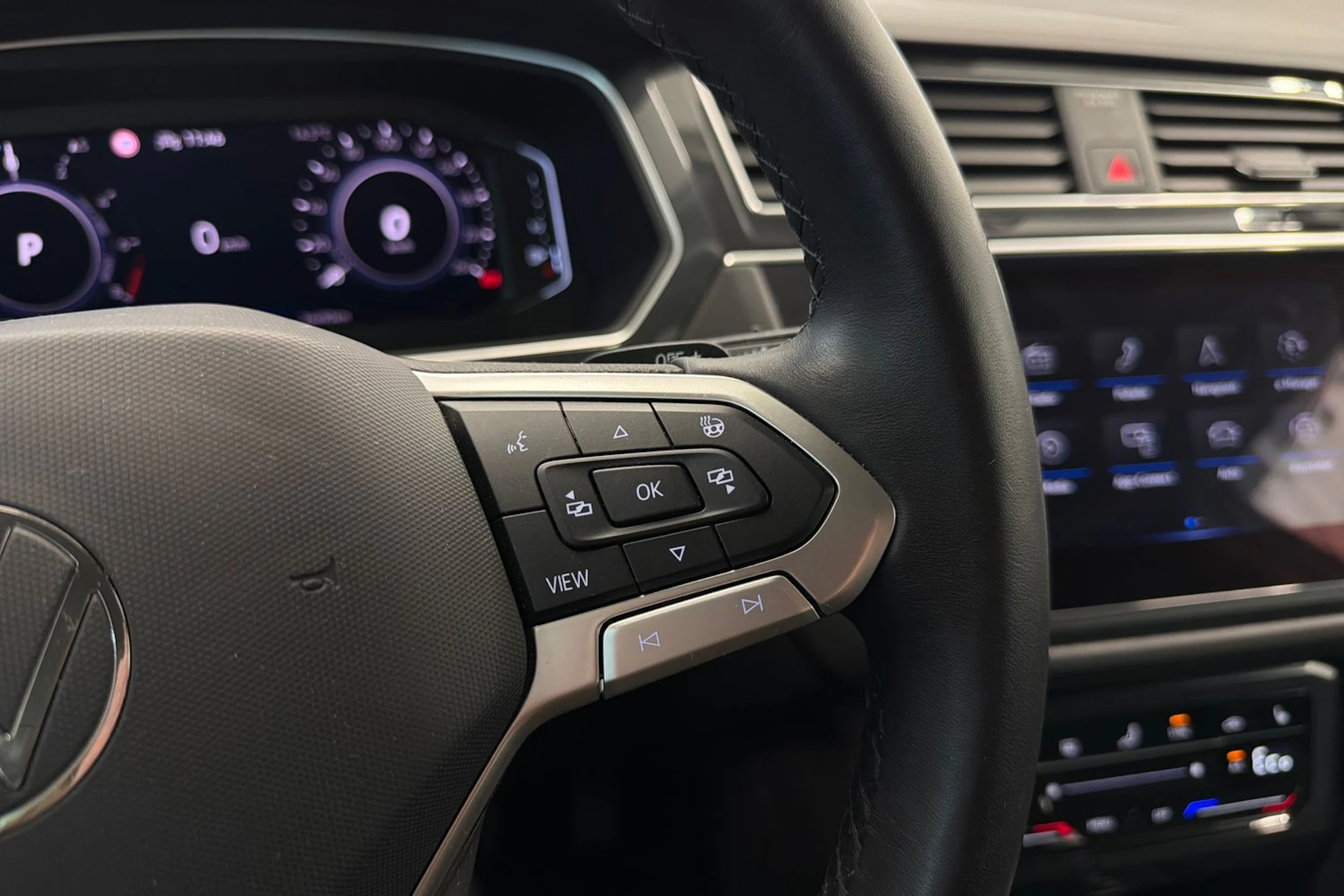 valkoinen Volkswagen Tiguan 2021 kuva 20.