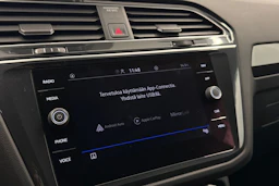 valkoinen Volkswagen Tiguan 2021 kuva 23.