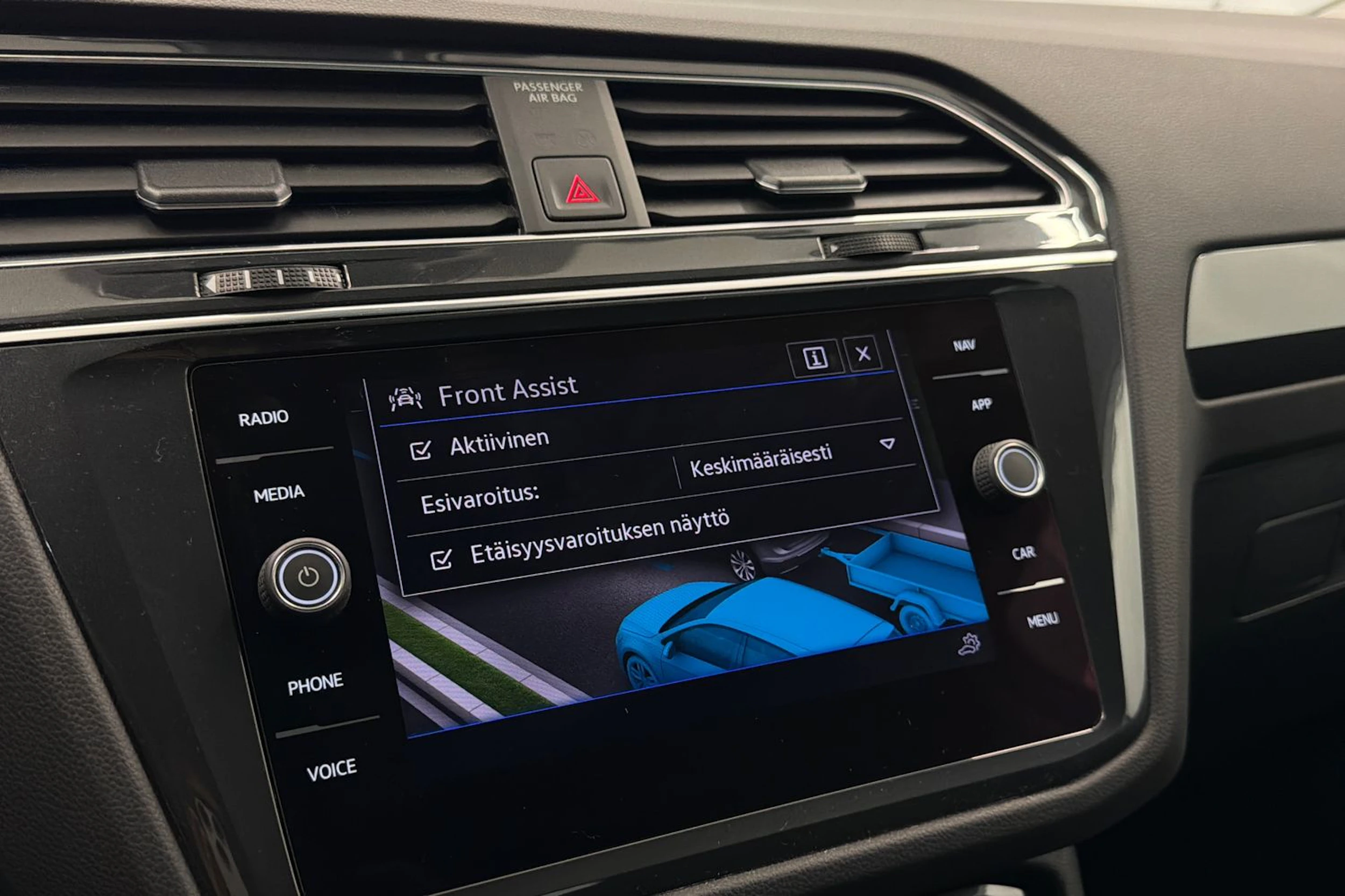 valkoinen Volkswagen Tiguan 2021 kuva 24.