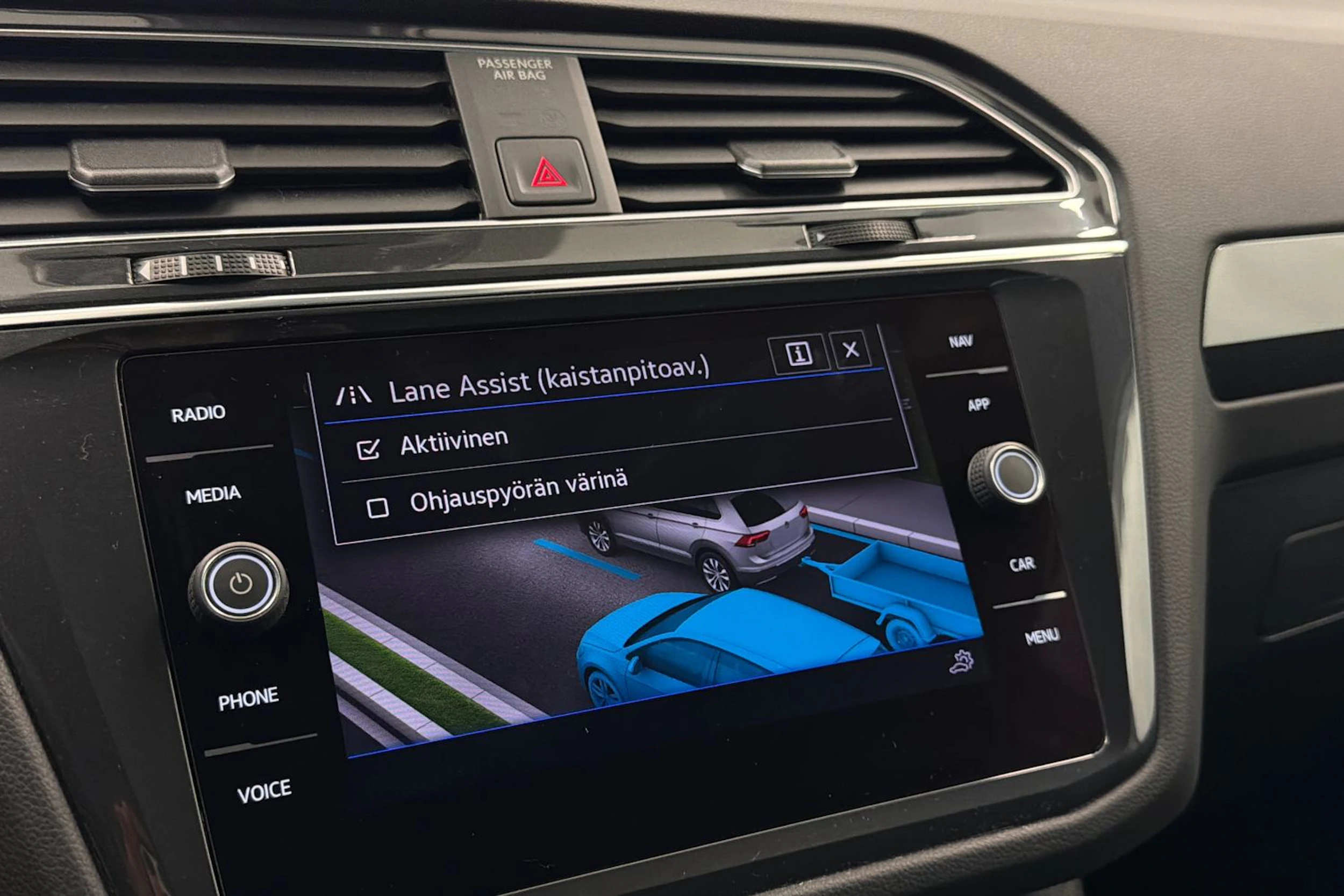 valkoinen Volkswagen Tiguan 2021 kuva 26.