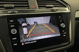 valkoinen Volkswagen Tiguan 2021 kuva 31.