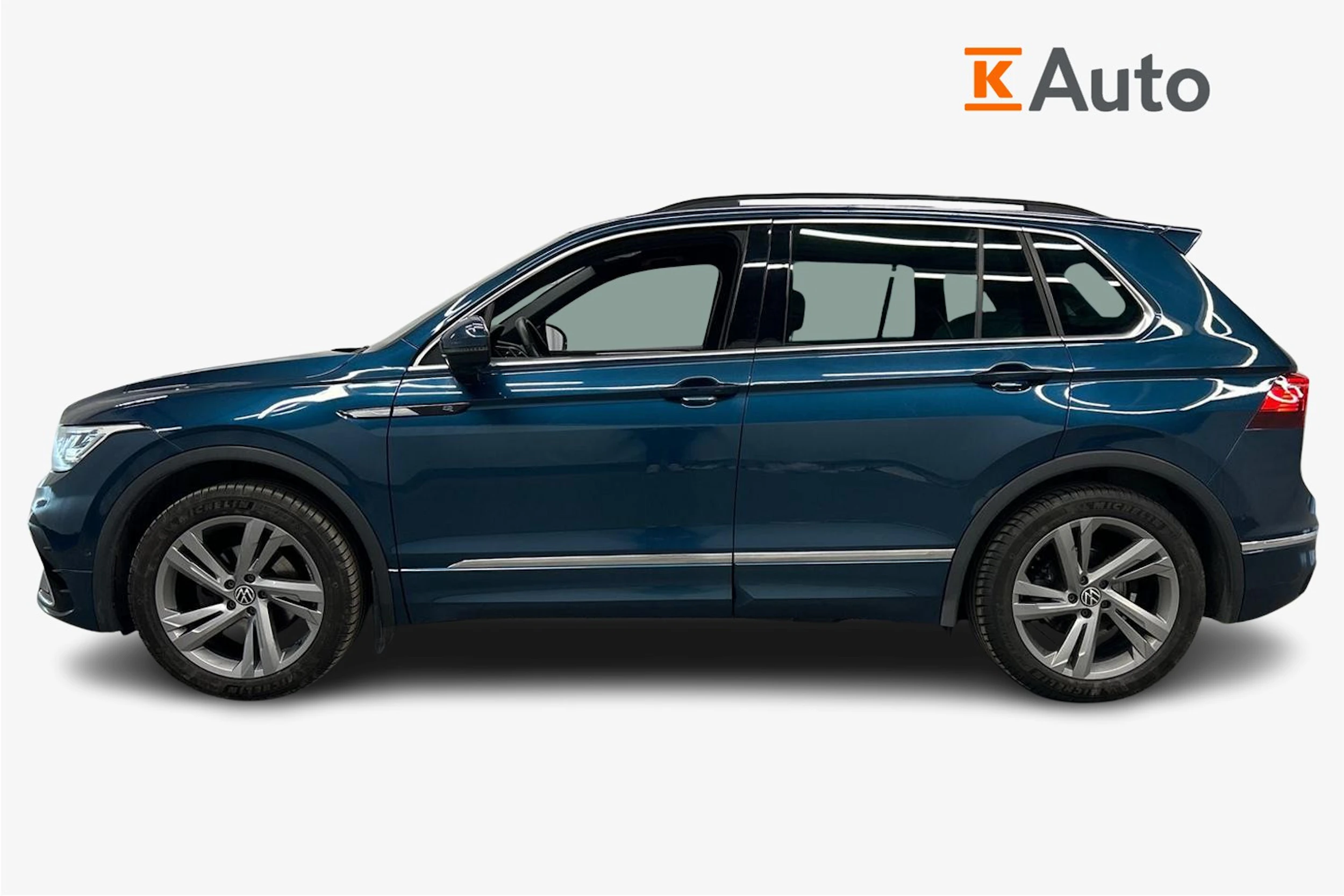 sininen Volkswagen Tiguan 2021 kuva 5.