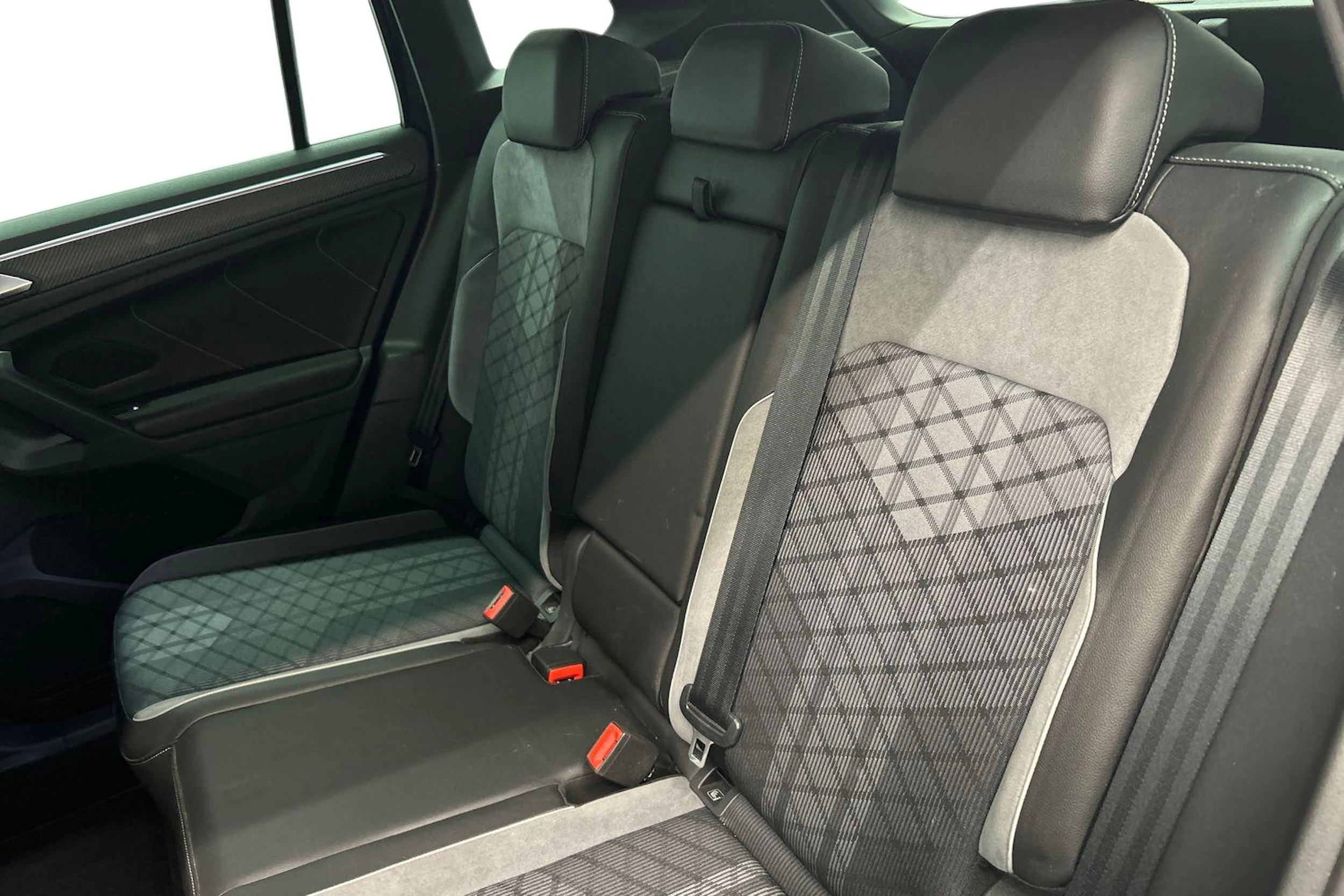 sininen Volkswagen Tiguan 2021 kuva 8.