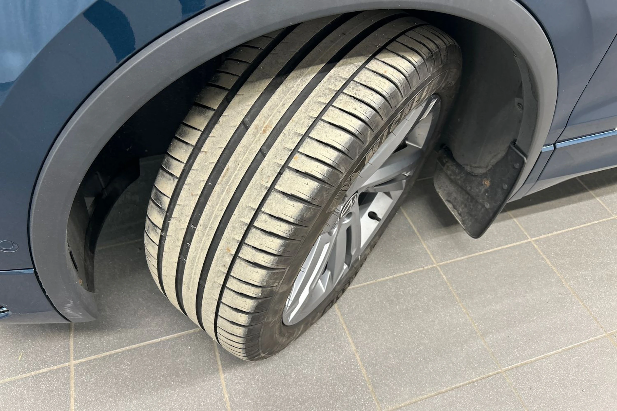 sininen Volkswagen Tiguan 2021 kuva 10.