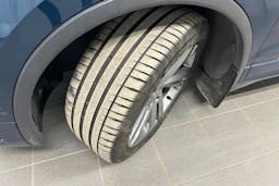 sininen Volkswagen Tiguan 2021 kuva 10.