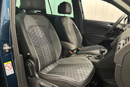 sininen Volkswagen Tiguan 2021 kuva 11.
