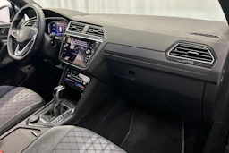 sininen Volkswagen Tiguan 2021 kuva 12.