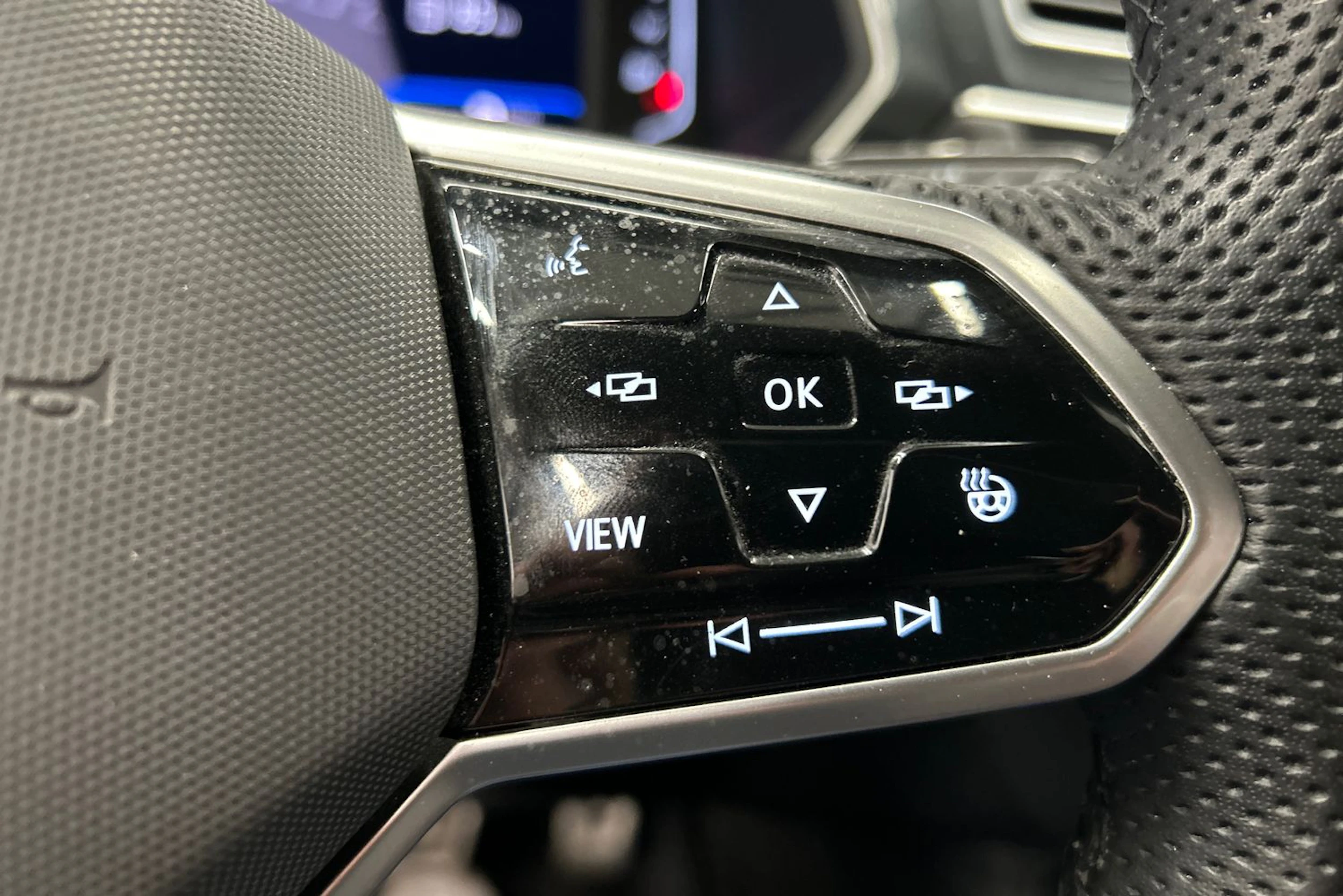 sininen Volkswagen Tiguan 2021 kuva 19.