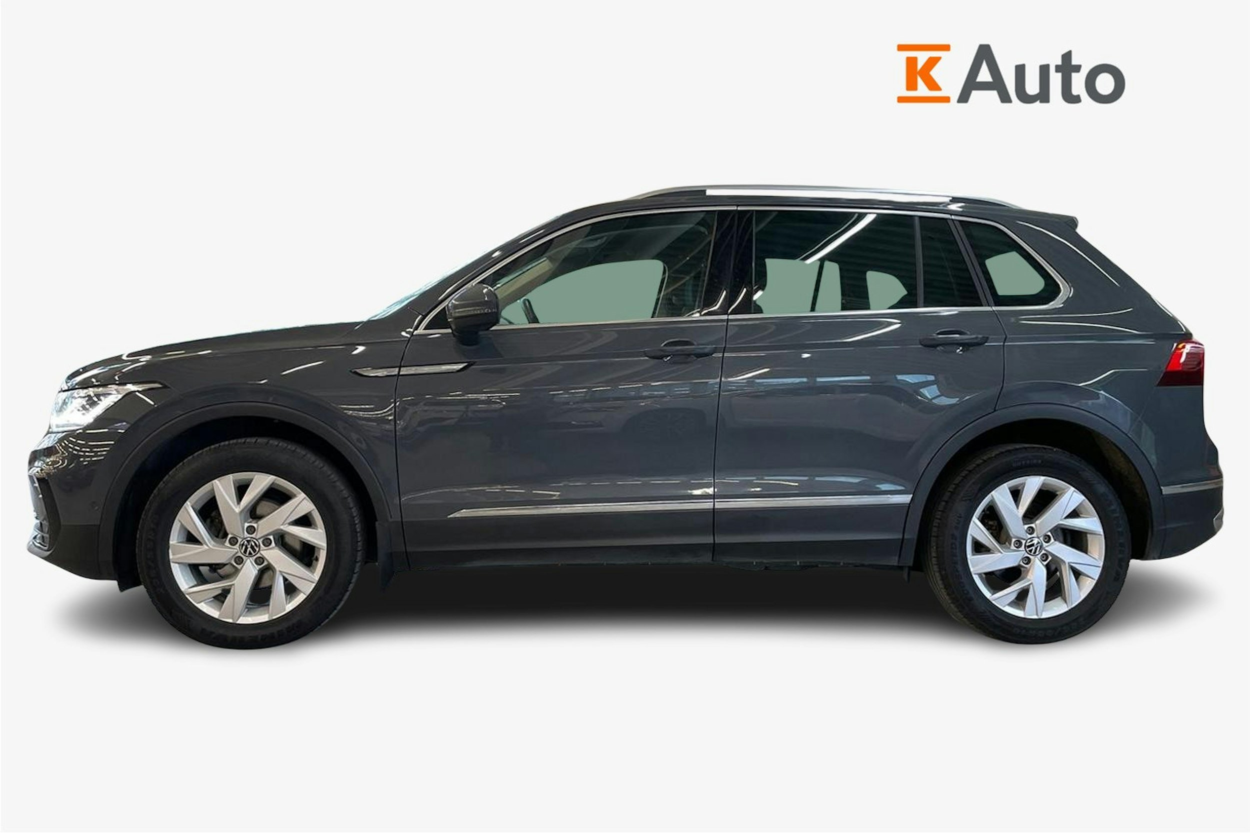 harmaa Volkswagen Tiguan 2021 kuva 6.