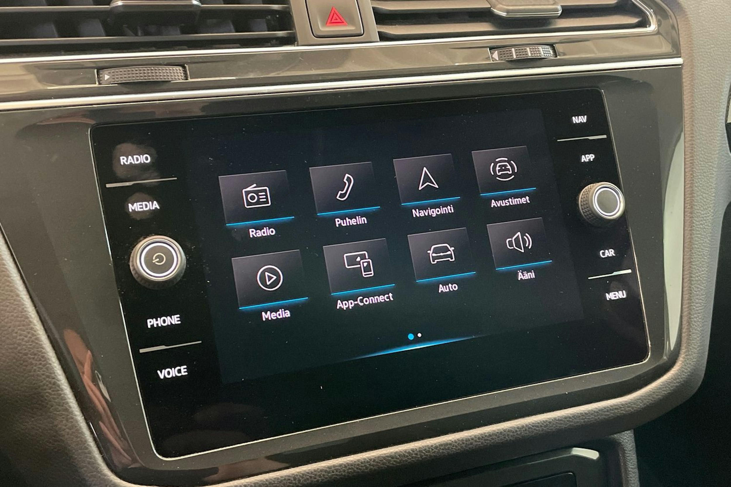 harmaa Volkswagen Tiguan 2021 kuva 17.
