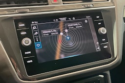 harmaa Volkswagen Tiguan 2021 kuva 18.