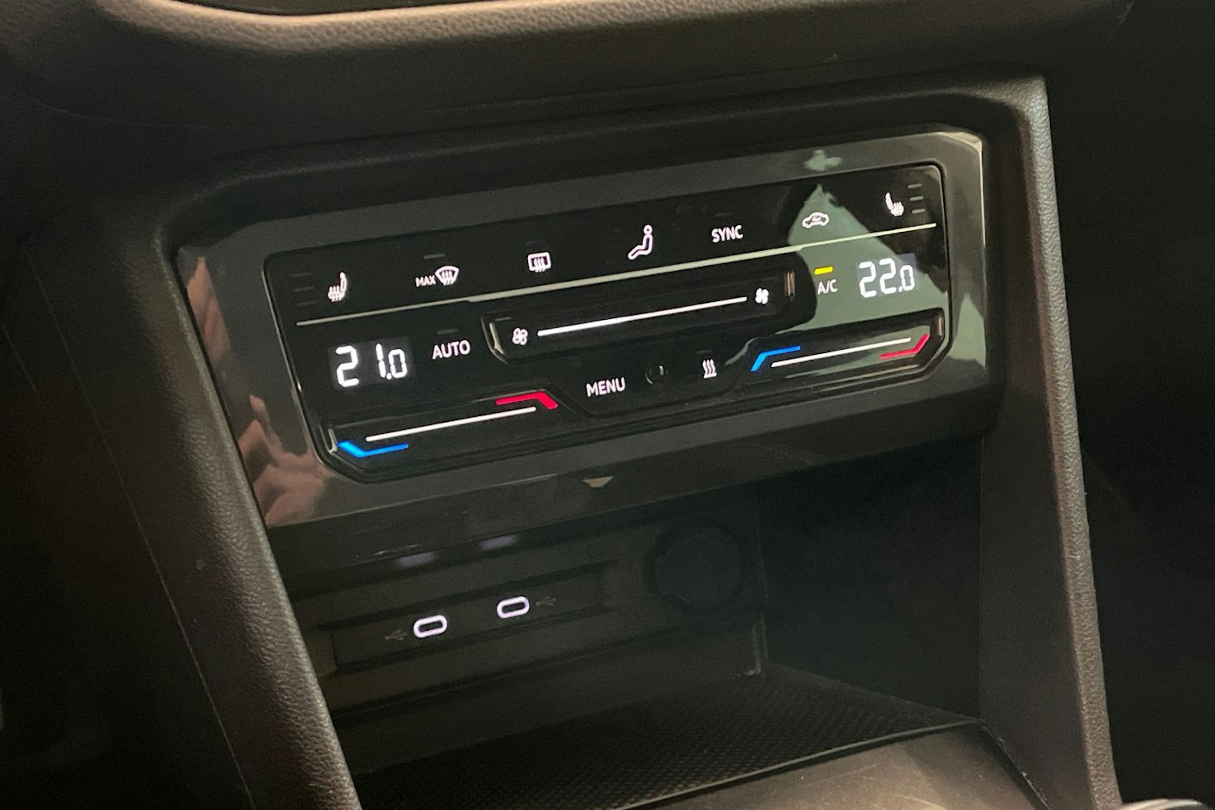 harmaa Volkswagen Tiguan 2021 kuva 20.