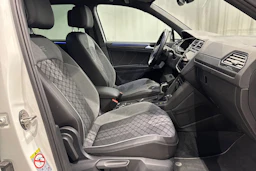 valkoinen Volkswagen Tiguan 2021 kuva 14.