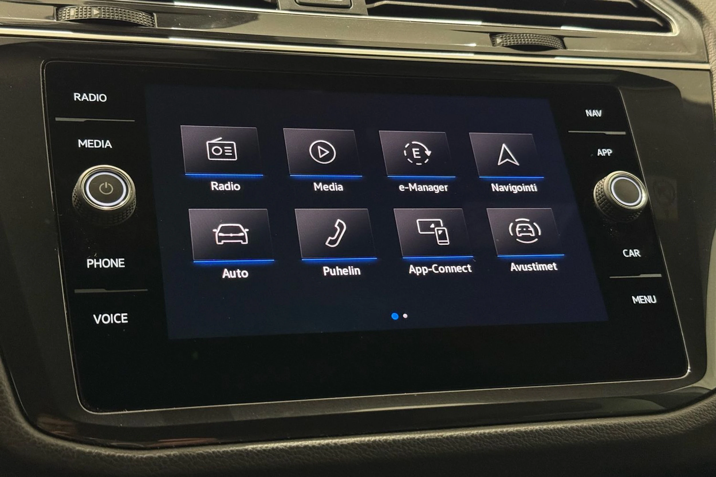 valkoinen Volkswagen Tiguan 2021 kuva 17.
