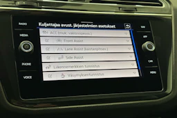 valkoinen Volkswagen Tiguan 2021 kuva 23.