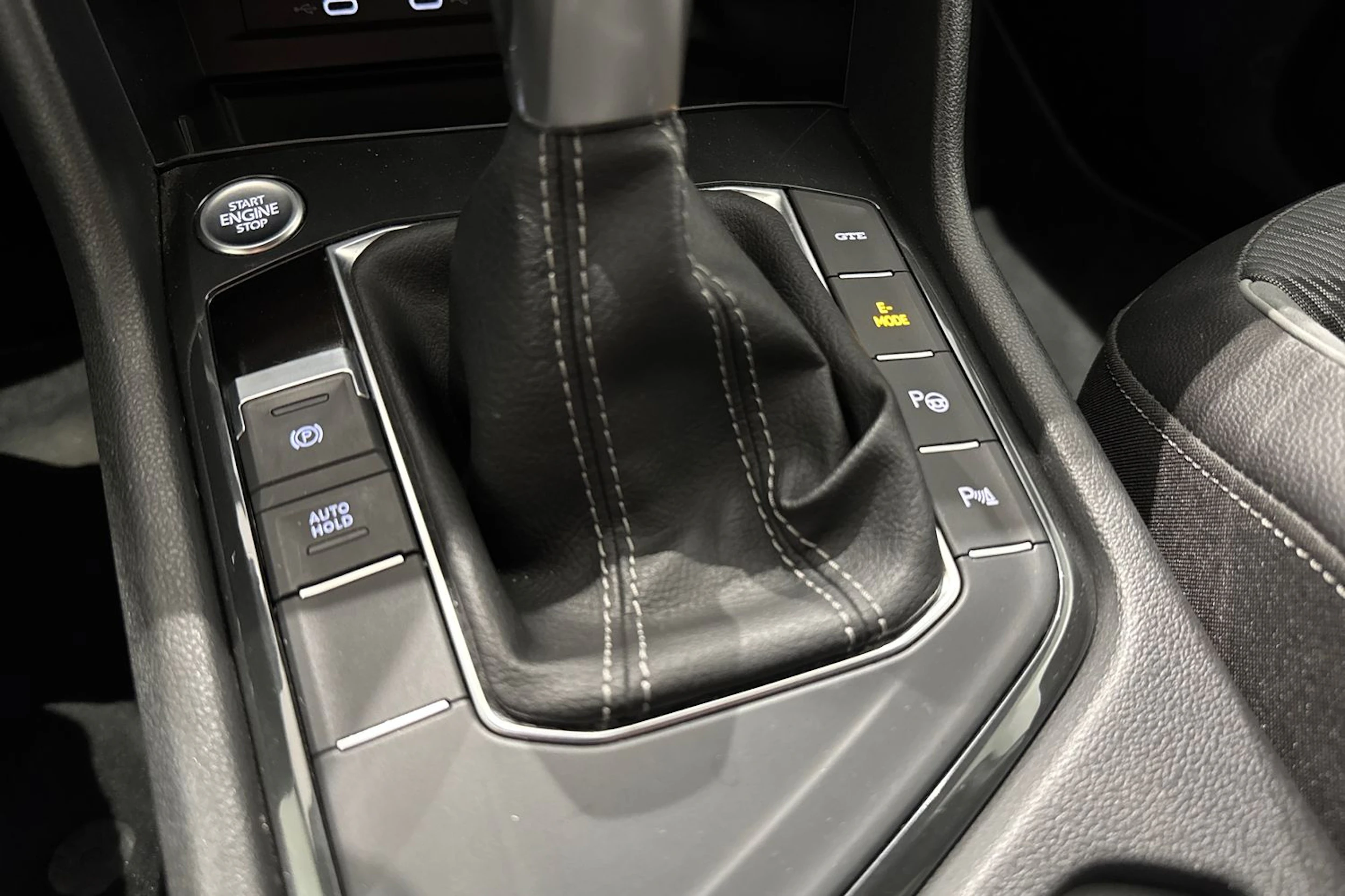 valkoinen Volkswagen Tiguan 2021 kuva 25.