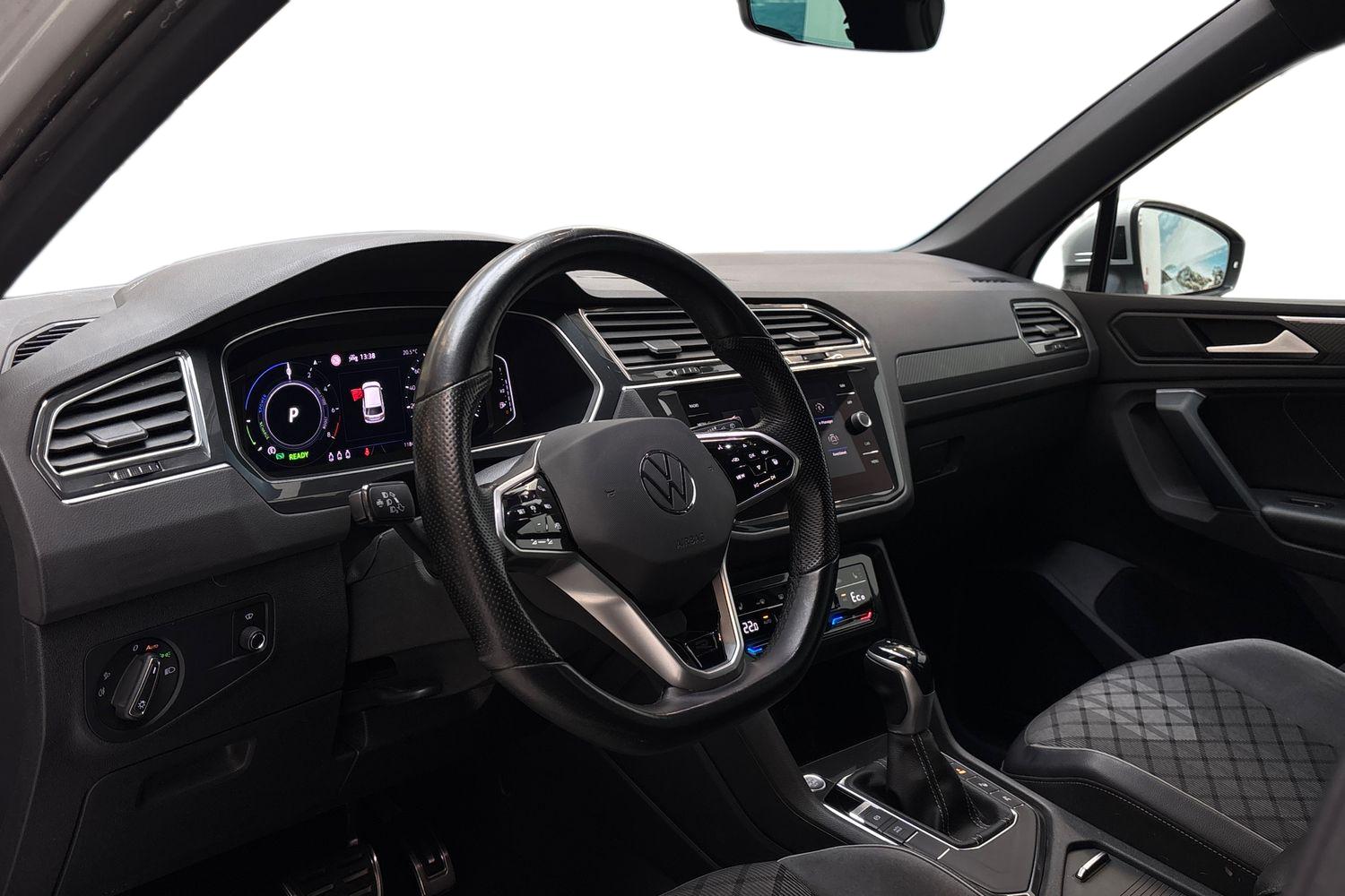 Volkswagen Tiguan 2021, photo 6/28
