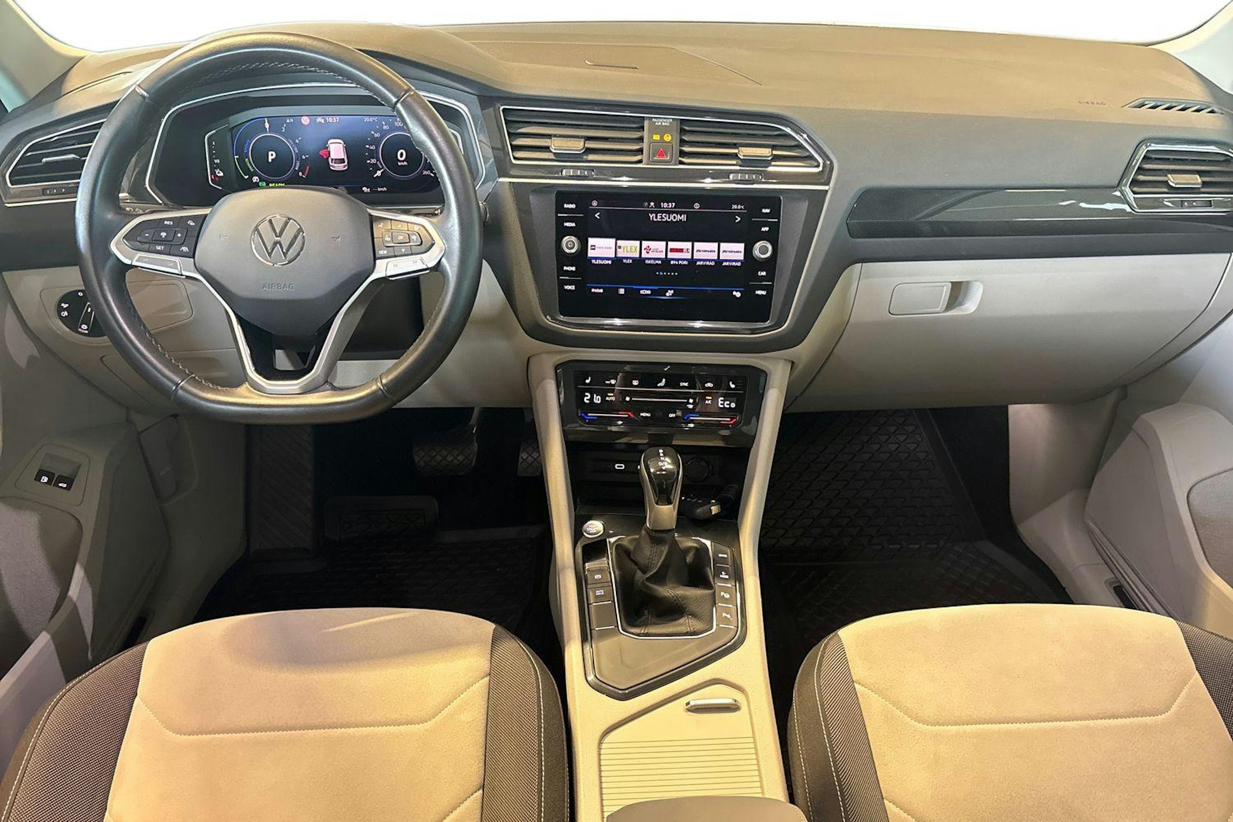 Sininen Volkswagen Tiguan 2021 kuva 9.