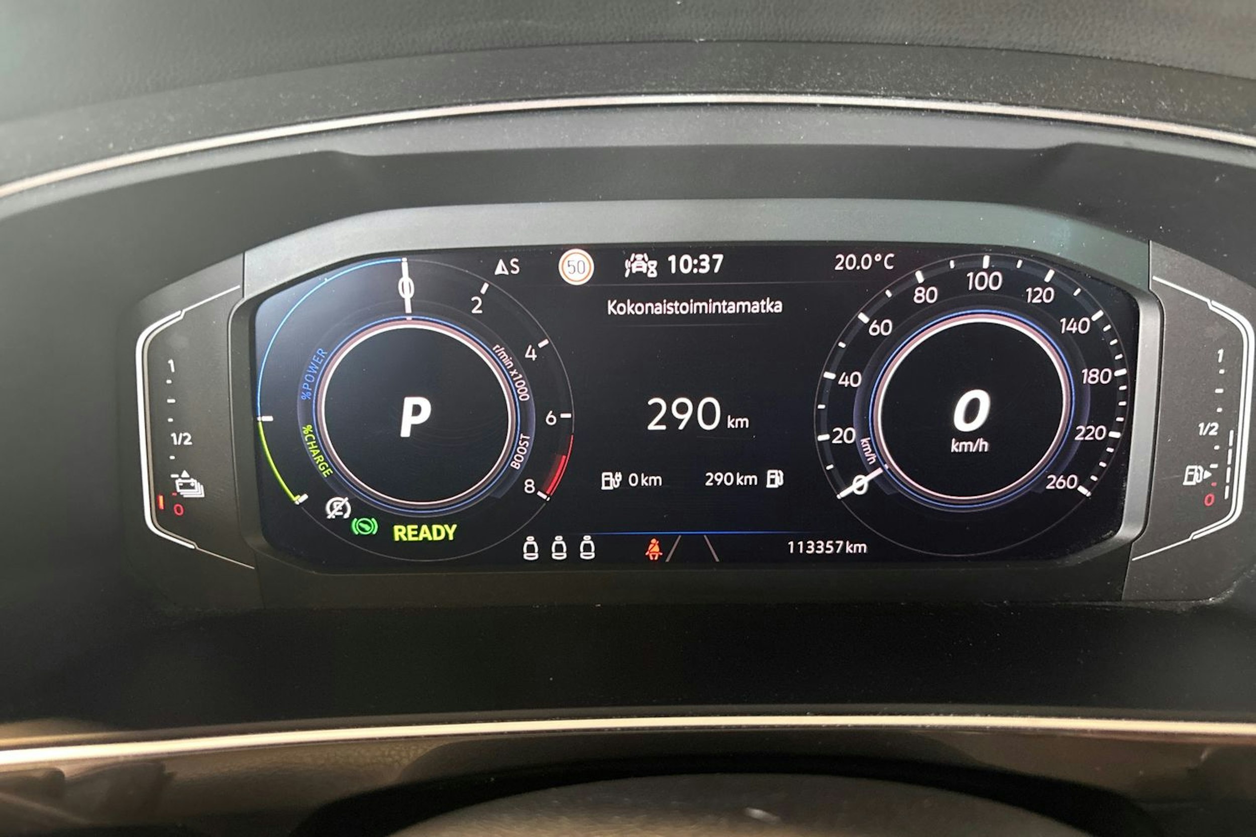 Sininen Volkswagen Tiguan 2021 kuva 14.