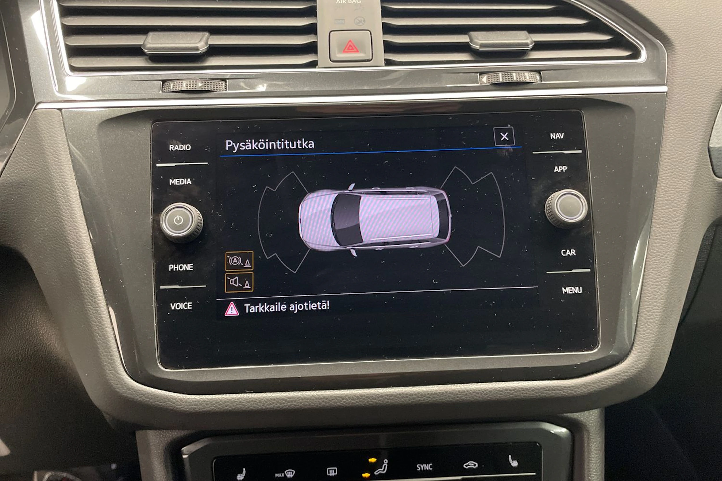 Harmaa Volkswagen Tiguan 2021 kuva 15.