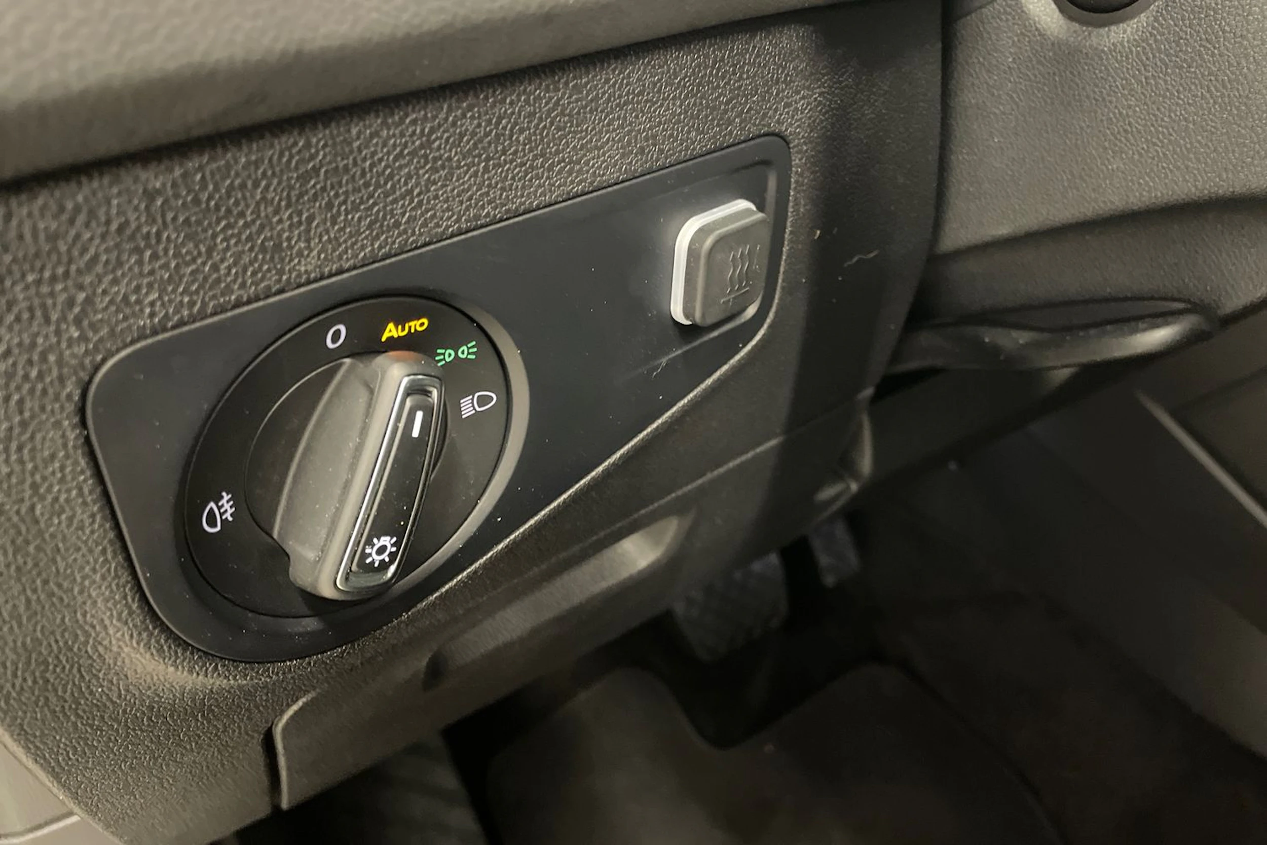 Harmaa Volkswagen Tiguan 2021 kuva 16.