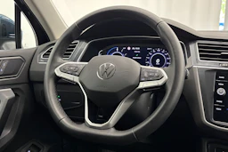 sininen Volkswagen Tiguan 2021 kuva 13.
