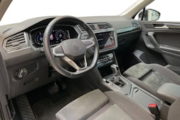musta Volkswagen Tiguan 2021 kuva 7.