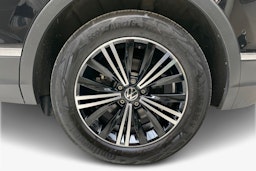 musta Volkswagen Tiguan 2021 kuva 11.
