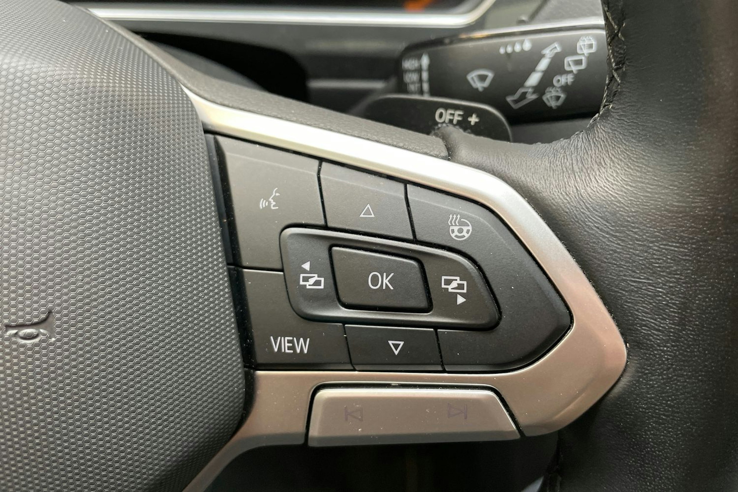 musta Volkswagen Tiguan 2021 kuva 16.