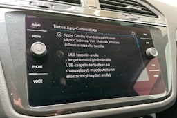 musta Volkswagen Tiguan 2021 kuva 23.